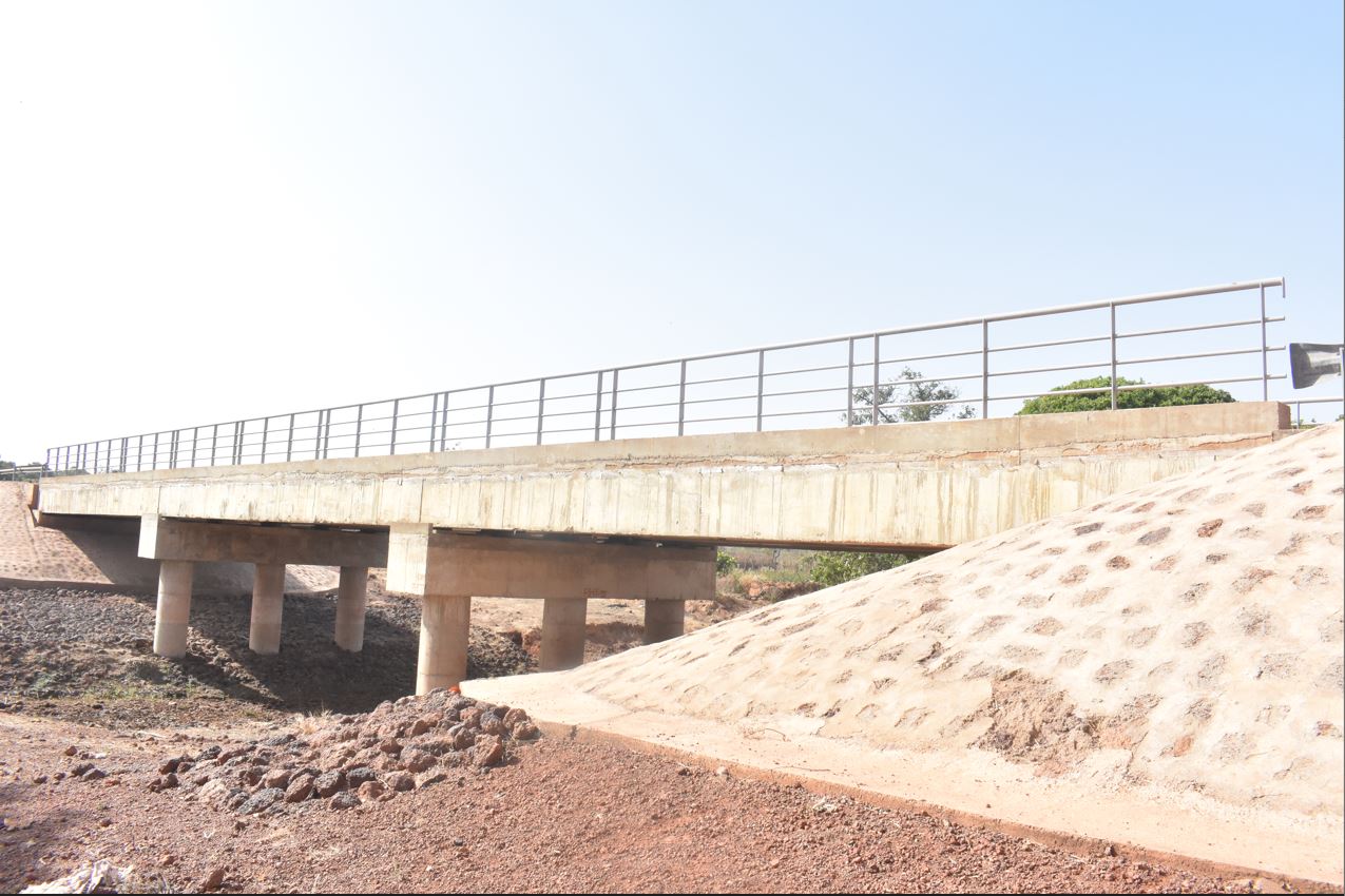 Inauguration des Ponts de Fanièna et de N'Tiobougou par madame la ministre des Transports et qui ont été réalisés par le PAAR